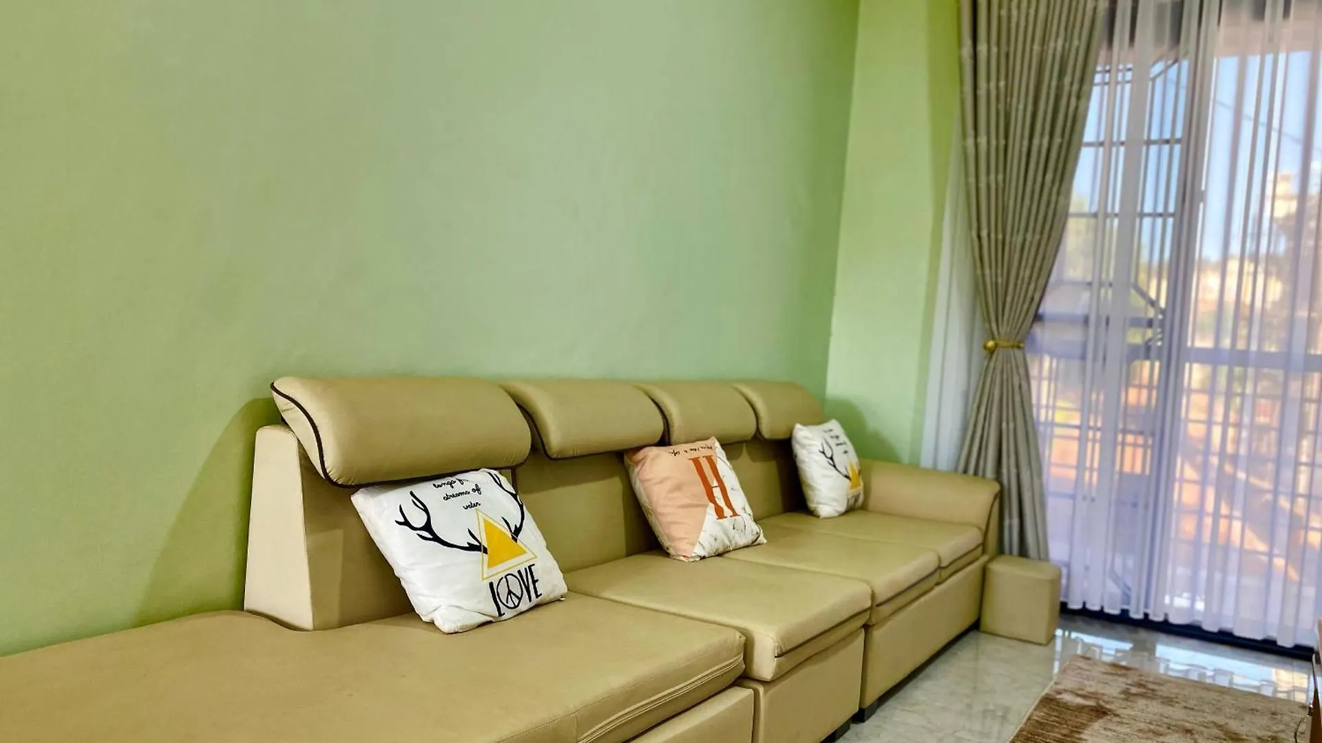 Luxury Feels Apartment Kampala