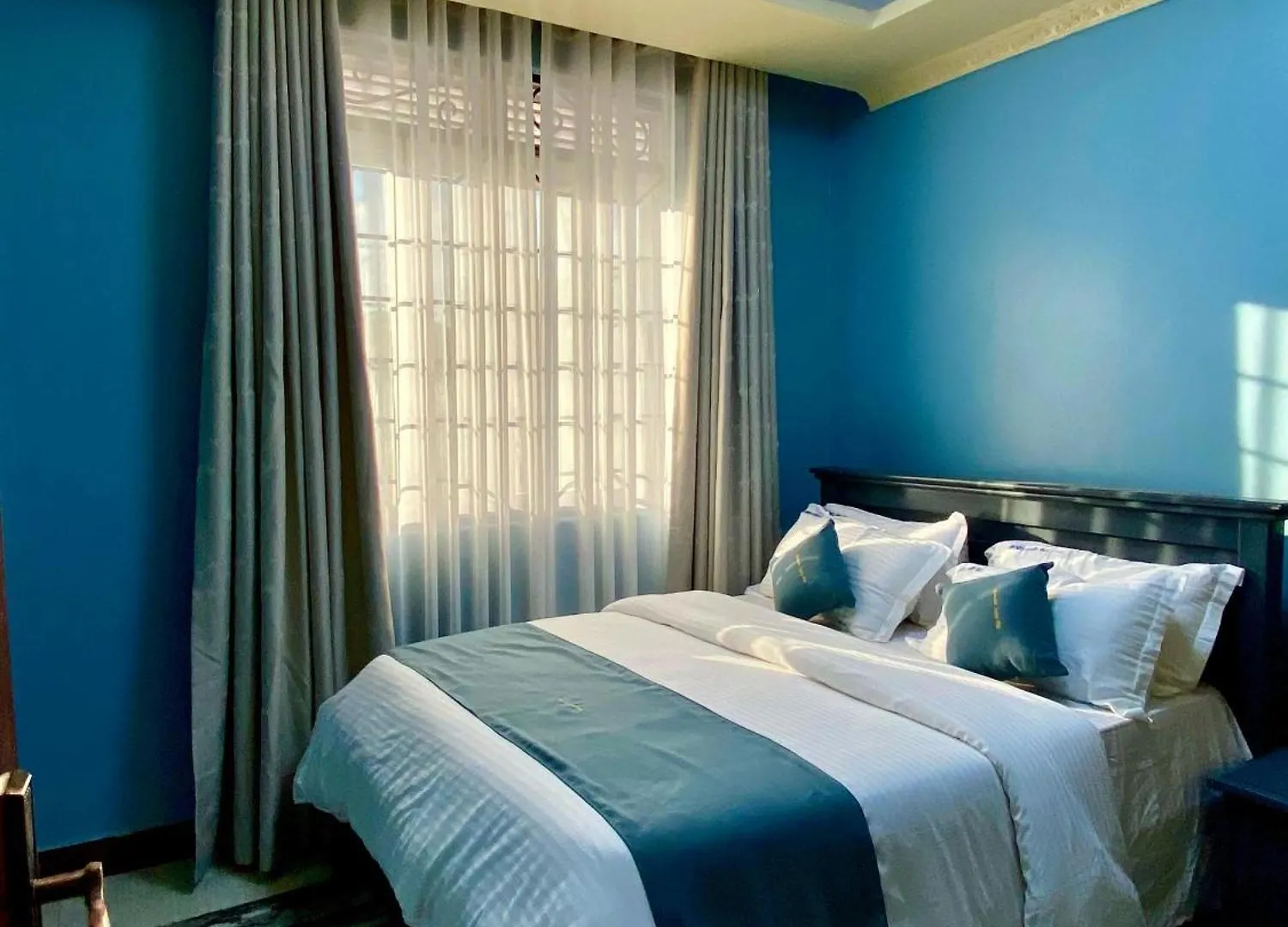 Luxury Feels Apartment Kampala