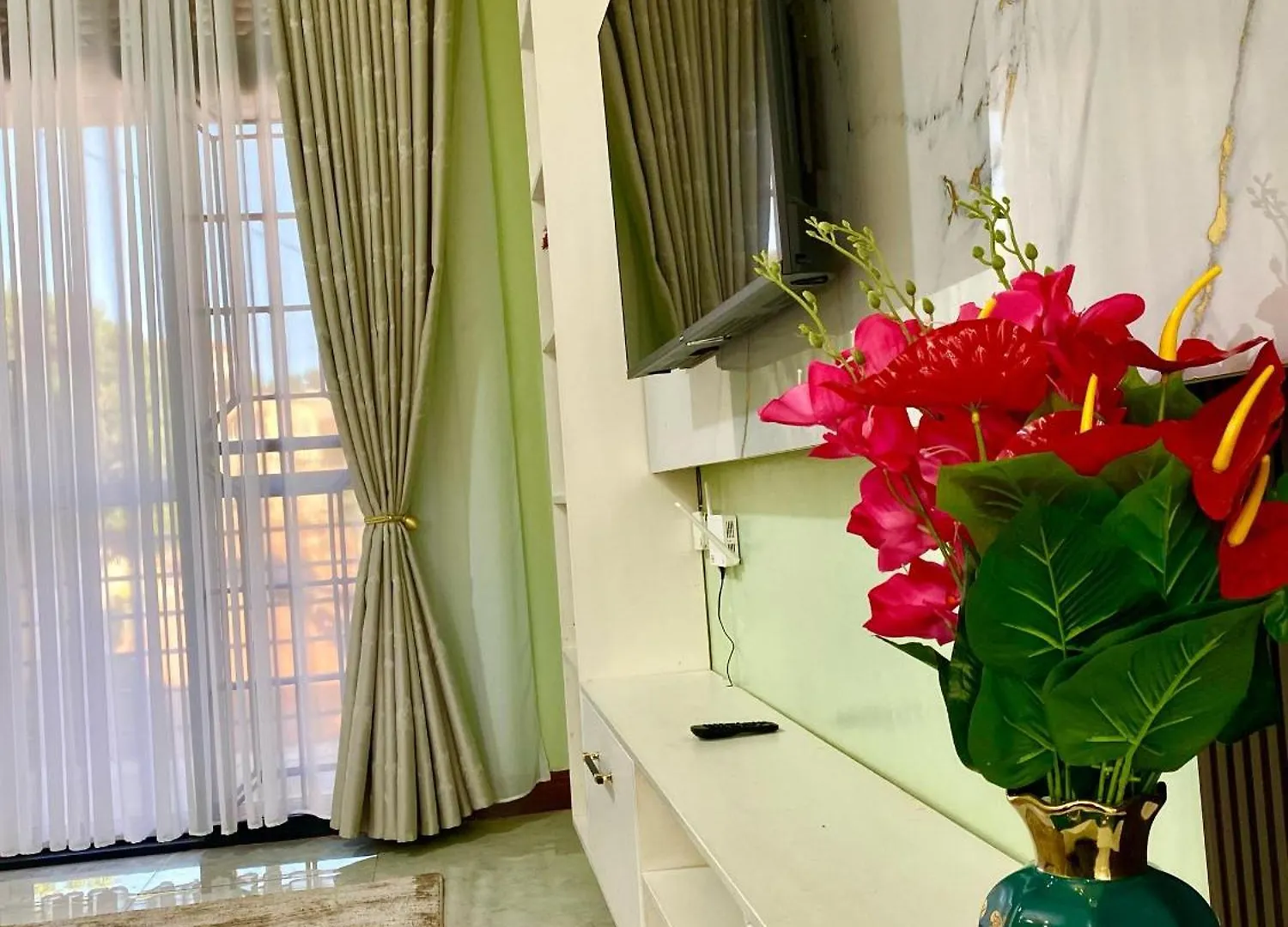 Luxury Feels Apartment Kampala