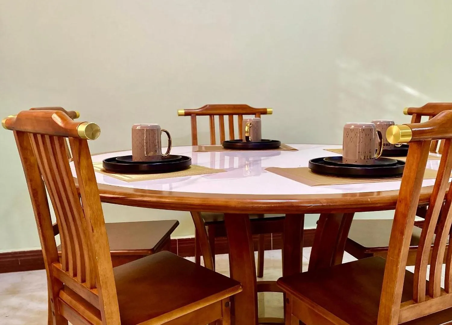Luxury Feels Apartment Kampala